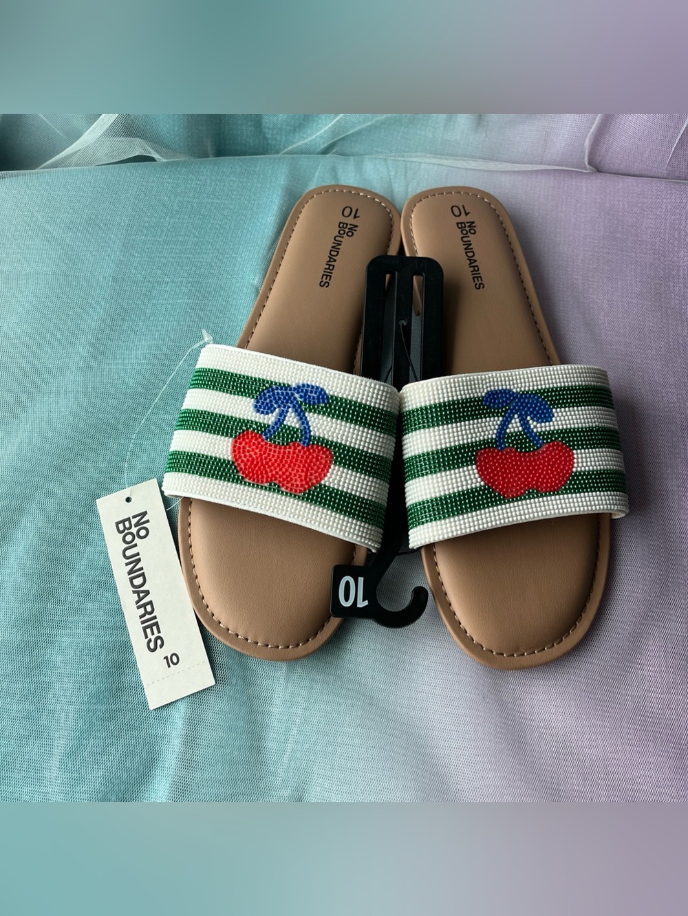 No Boundaries Women’s Slide Sandals Striped Beaded Cherry Green/White 10 NTW
